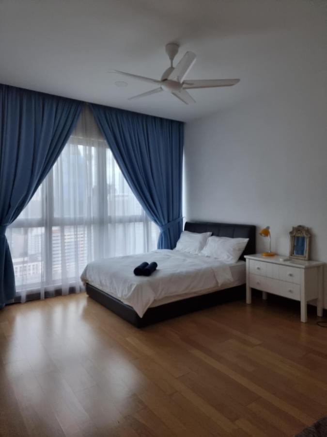 Wonderful Blue City View @Regalia Residence Kuala Lumpur Exteriör bild