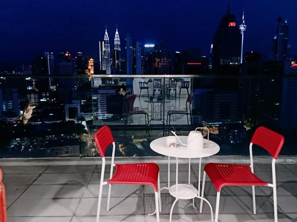Wonderful Blue City View @Regalia Residence Kuala Lumpur Exteriör bild